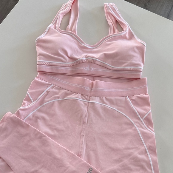 ALO Yoga Other - ALO Yoga Light Pink Sports Bra and Leggings Set